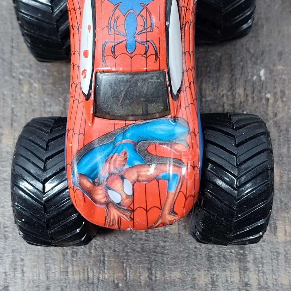 Hot Wheels Monster Jam 4X4 Truck SPIDERMAN Spider-man Marvel